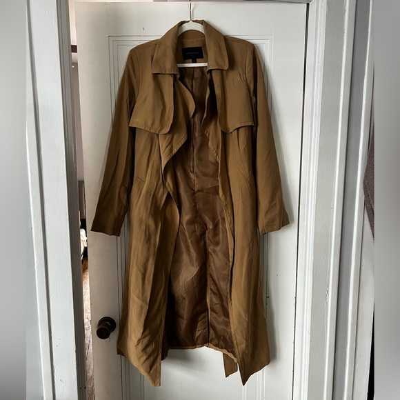 Banana Republic lightweight trench - Picture 2 of 3